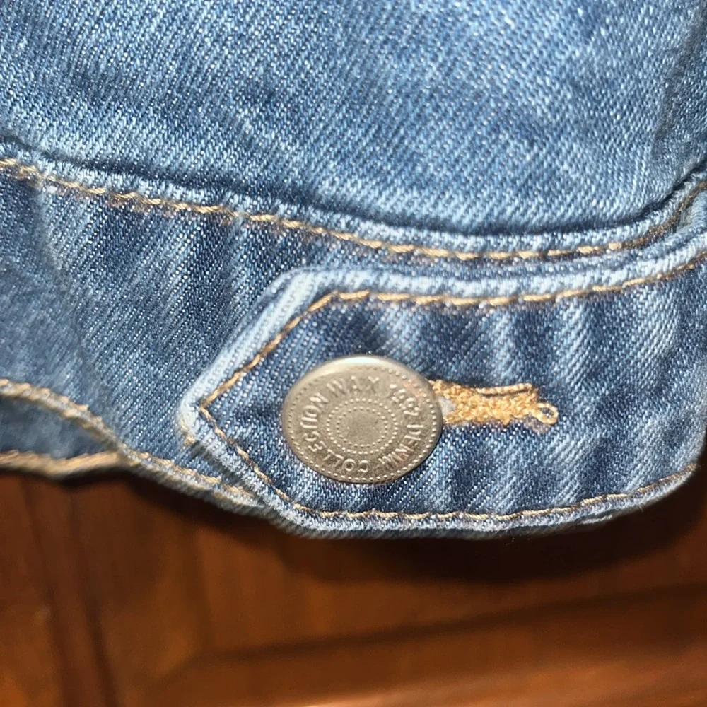 WAX JEAN Basic Denim Distressed Jean Jacket Size Small